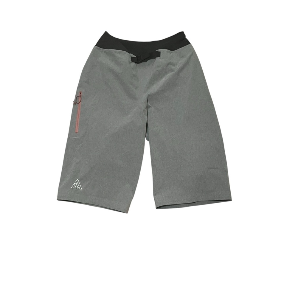 7mesh athletic hiking athleisure casual Knee-Length Shorts with Black Waistband